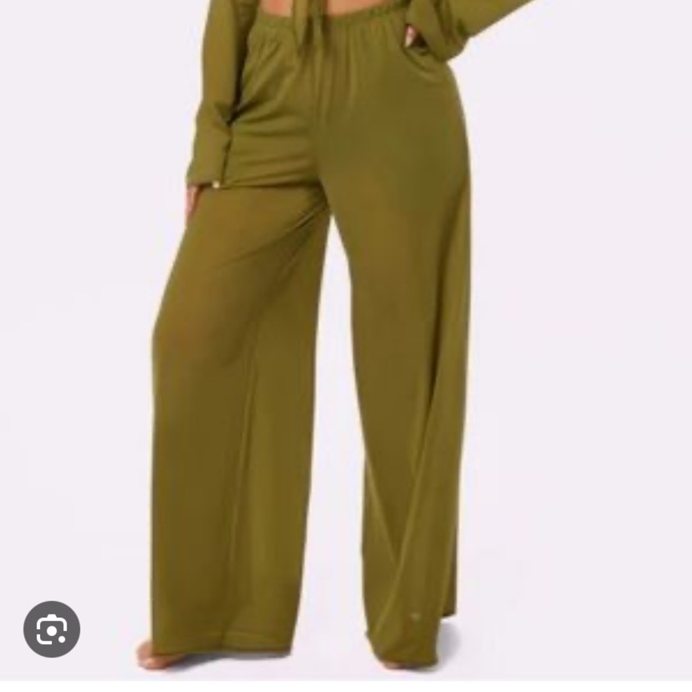 Parade Mesh Two Piece Set in Palm Tree Green 3x